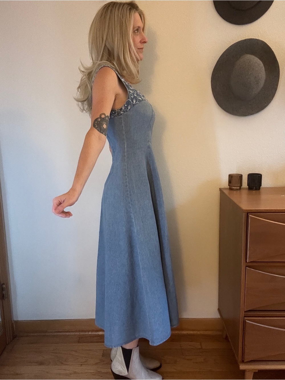 Vintage 90s Denim Midi Dress Embroidered Western Prairie Jean Cowgirl Size 4-6 - Picture 4 of 16